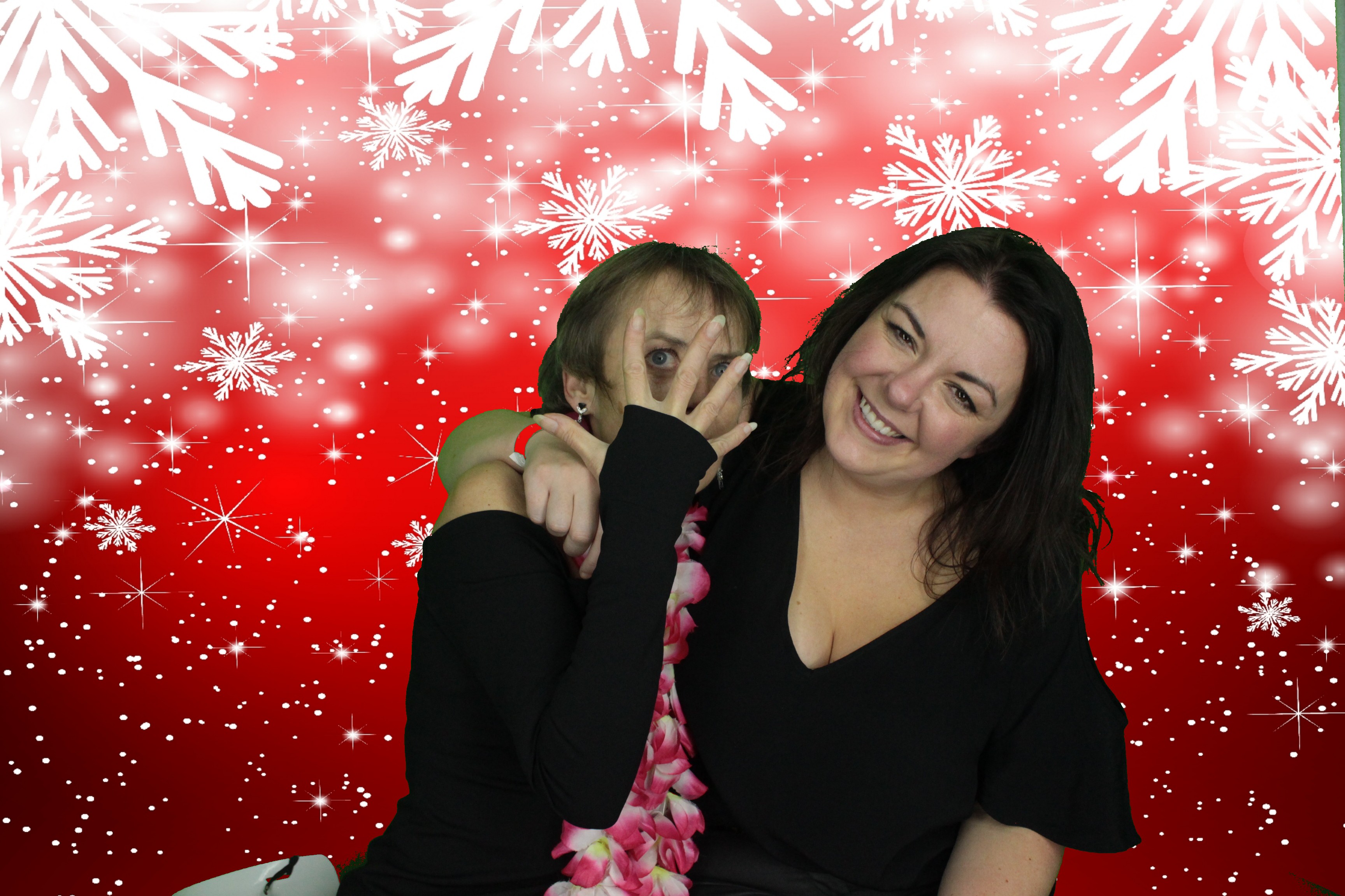 One Line Christmas Party | View more photos from the event at gallery.myphotoboothexperience.co.uk/u/MyPhotoBoothExperienceLtd/One-Line-Christmas-Party